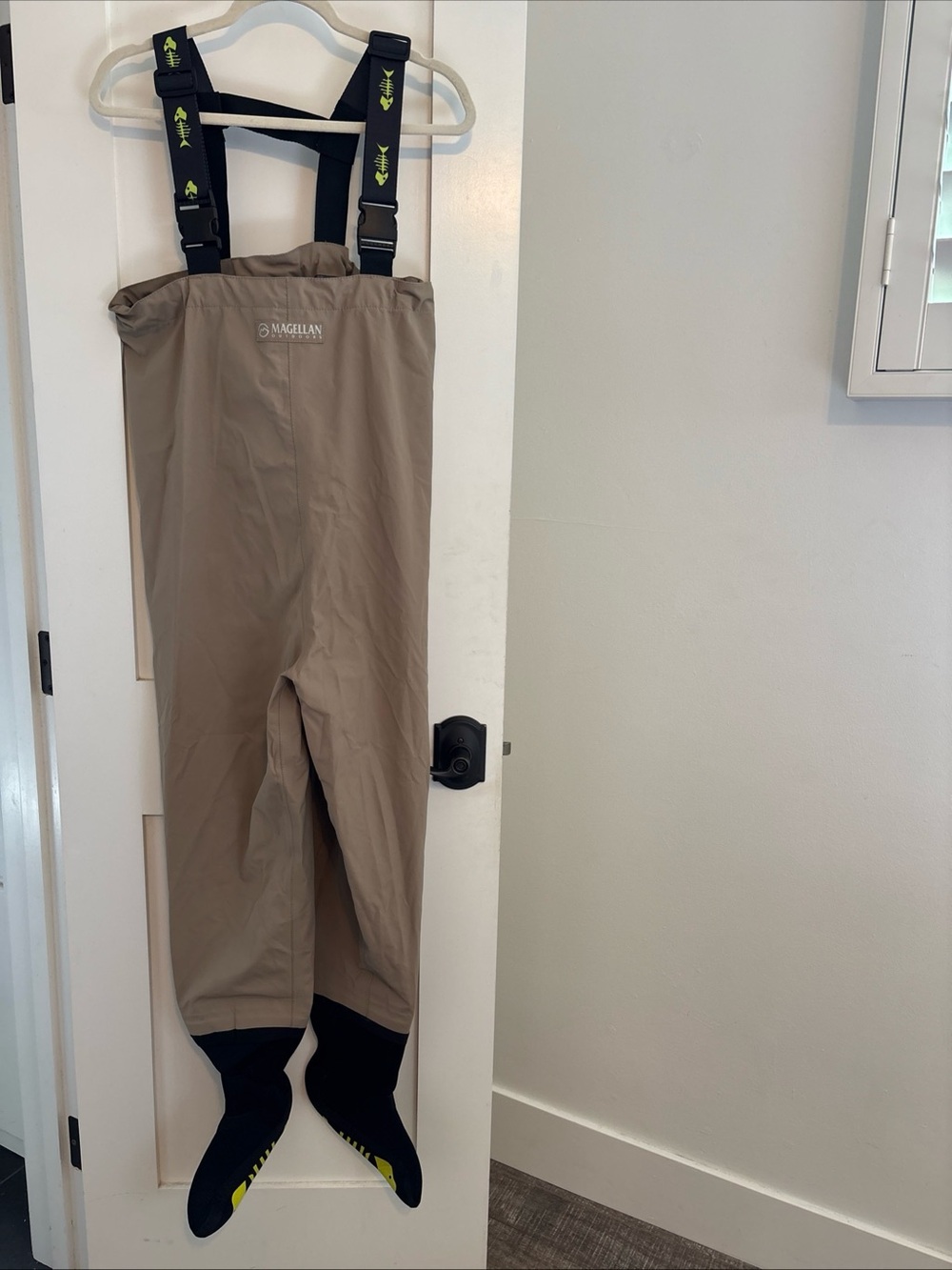 Magellan Outdoors Kids Youth Large Tan Wader Pants with Suspenders